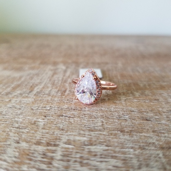 🔥ONLY 1🔥14kt Rose Gold 2CT Pear Solitaire Ring - Picture 3 of 6